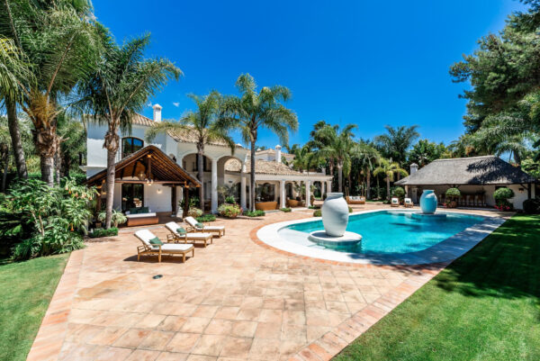 (English) REAL ESTATE – Buying property in Marbella – Spain
