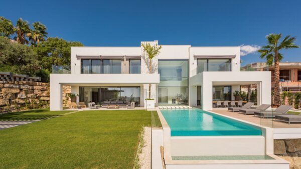 (English) REAL ESTATE – Luxury properties in Marbella are in high demand
