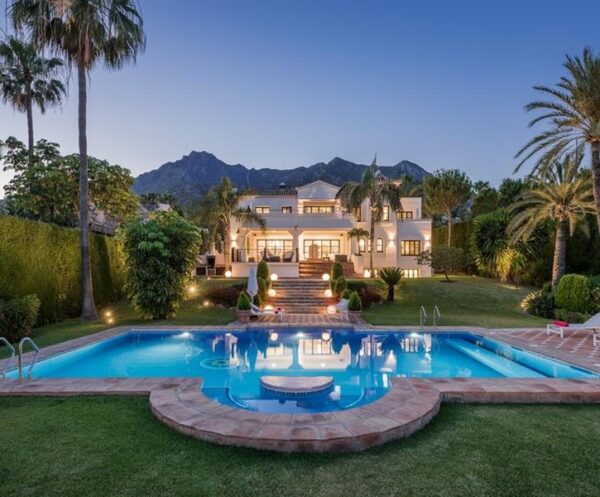 (English) REAL ESTATE – MARBELLA – Benahavís and Marbella have some of the most expensive areas in Spain