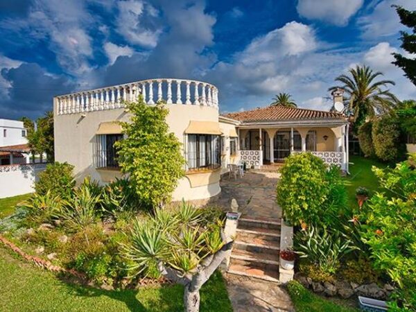 (English) REAL ESTATE – MARBELLA – Buy to renovating and then rent