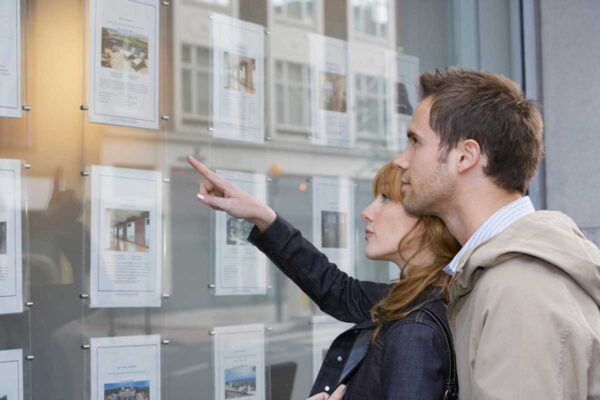 REAL ESTATE – Buyer profile: between 35 and 44 years old and without the need of a mortgage